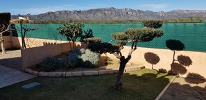 Property grounds - CHALET WITH CHARM! Spacious law garden, pool with deck and more (L'Ametlla de Mar)