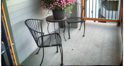 Stylish Railway Loft in the Heart of Whitefish - walking distance to downtown!