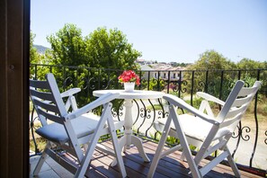 Standard Twin Room | Balcony view