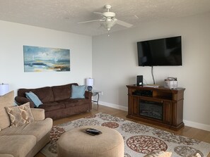 Smart TV, fireplace, DVD player