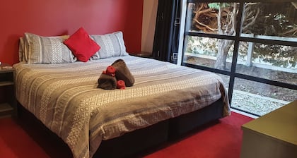 De Vine Martinborough 14a Cologne St