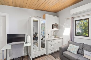 TV connectée, Netflix, livres, services de streaming