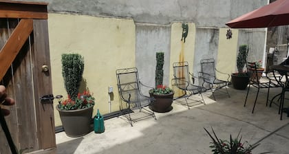 Large studio close to metro in Eckington/Shaw