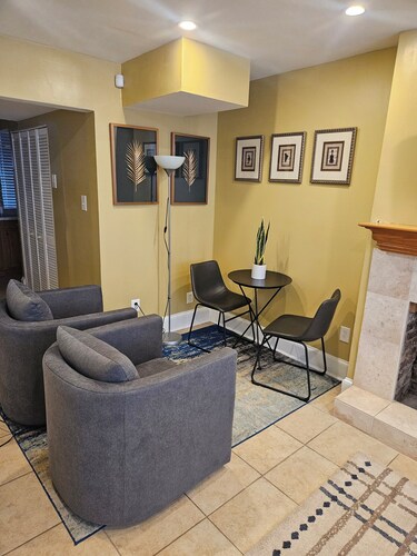 Large studio close to metro in Eckington/Shaw