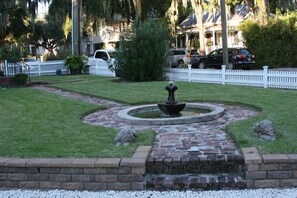Property grounds - Carriage House under Live Oaks in historic Beaufort SC (Beaufort)