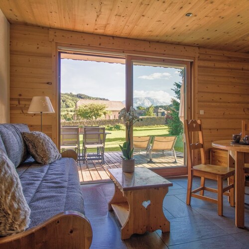 Charmantes Ferienhaus im Ferienhaus, Hallenbad Sauna Dampfbad Fitness