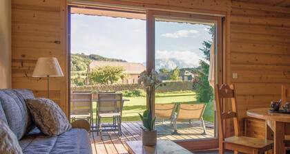 Charmantes Ferienhaus im Ferienhaus, Hallenbad Sauna Dampfbad Fitness