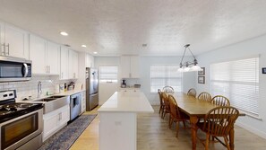 Frigorifero, microonde, forno, lavastoviglie