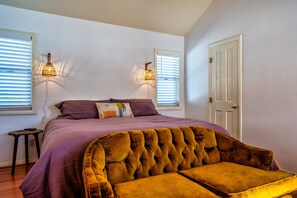 Habitación Deluxe, 1 cama King size (The Canyon Room) | Ropa de cama de alta calidad, edredón y decoración personalizada 