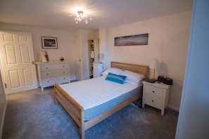 Apartment (1 Bedroom) | 1 bedroom, premium bedding, iron/ironing board, free WiFi