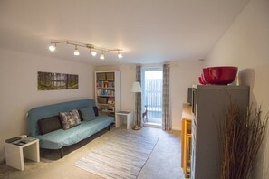 アパートメント (1 Bedroom) | リビングルーム | テレビ