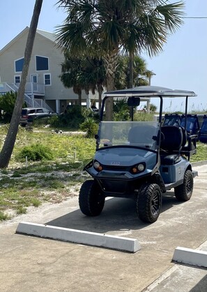 Property grounds - BEACH BUM COTTAGES - STEPS FROM BEACH, INGROUND POOL, PERFECT LOCATION (St George Island)