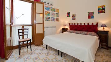 3 camere, ferro/asse da stiro, Wi-Fi gratuito