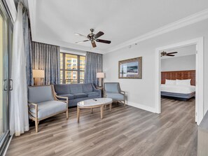 Smart TV - Emerald Grande🐠🐠Corner Unit ⛵️ Incredible Gulf Views⛱️Beach Serv Incl 🩴Ev Chargers (Destin)