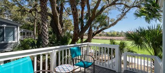 Renovated Tarpon Pond Cottage! Sunroom! Fairway Views! Amenity Cards!