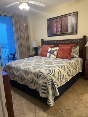 2 slaapkamers, een strijkplank/strijkijzer, wifi, beddengoed