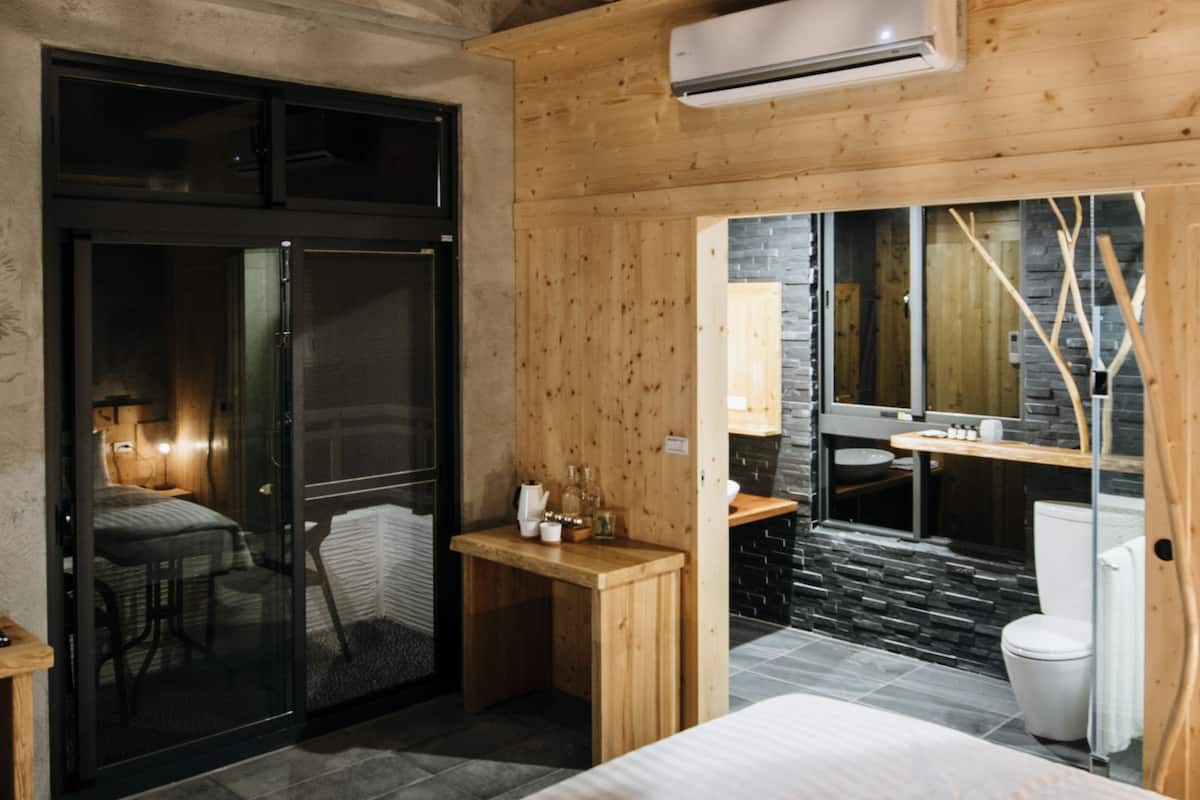 Standard dubbelrum (Forest) | Gratis produkter i minibar, individuell inredning och skrivbord