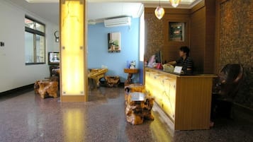 Inn-/utsjekkingsautomat