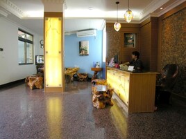 Check-in/check-out kiosk