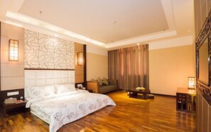 Superior Double Room | Desk, blackout drapes, iron/ironing board, rollaway beds - Behito Hotel Weijing (Guangzhou)