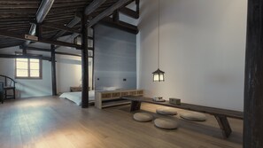 Design Suite, Japanese Style | Desk, blackout curtains, free WiFi - Hangzhou Utea Guesthouse (Hangzhou)