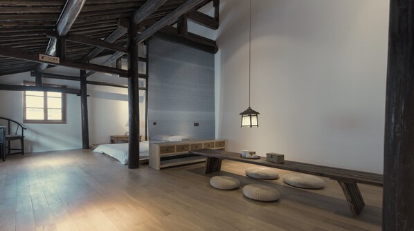 Design Suite, Japanese Style | Desk, blackout curtains, free WiFi