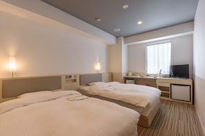 Superior Twin Room - Non-Smoking (No Extra Bed) | Soundproofing, free WiFi, bed sheets - Belken Hotel Kanda (Tokyo)