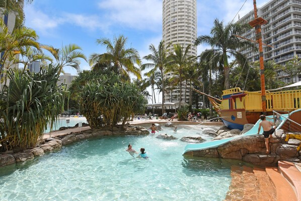 2 indoor pools, 2 outdoor pools