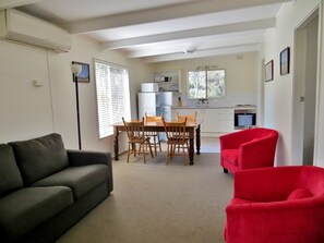 Ferienhaus, 2 Schlafzimmer (Capertee Cottage) | Wohnbereich | DVD-Player