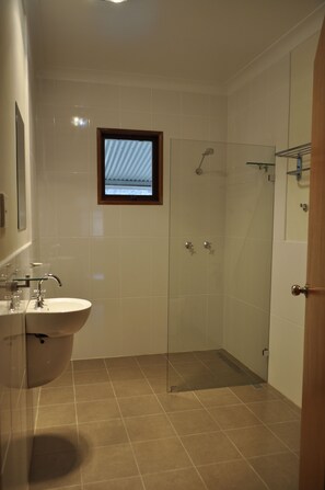 Ferienhaus, 5 Schlafzimmer (Capertee Homestead) | Badezimmer | Dusche