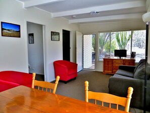 Ferienhaus, 2 Schlafzimmer (Capertee Cottage) | Wohnbereich | DVD-Player