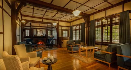 Yarrangobilly Caves House