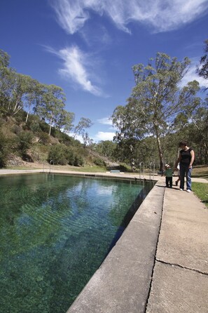 A natural pool - Yarrangobilly Caves House (Yarrangobilly)