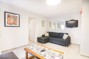 Exclusive Apartment, 1 Bedroom, Balcony, City View | Living area | Flat-screen TV - Asher's Apartments (Eilat)