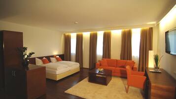 Ropa de cama de alta calidad y minibar