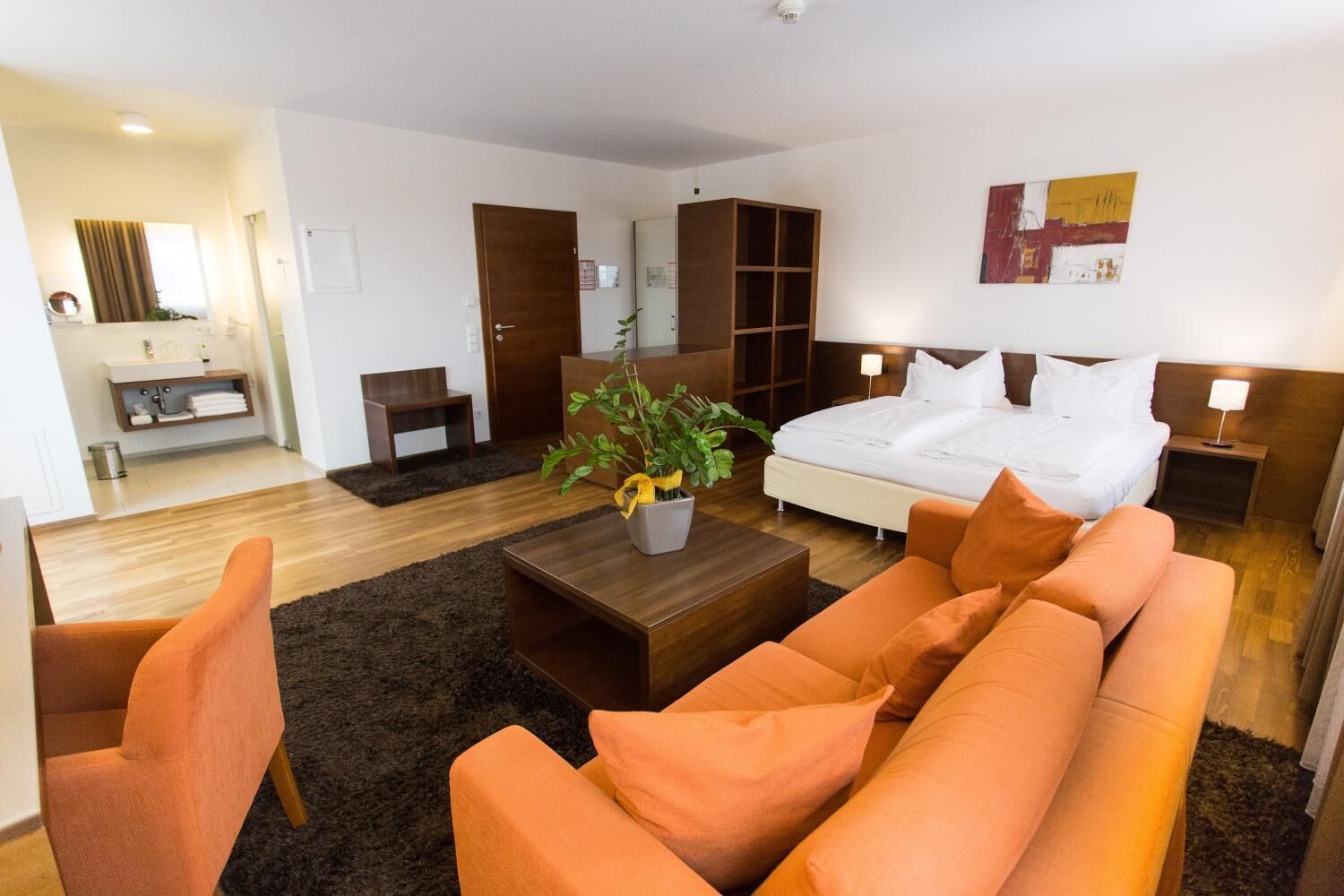 premium bedding, minibar, in-room safe, desk