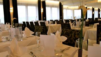 Internationale KĂŒche