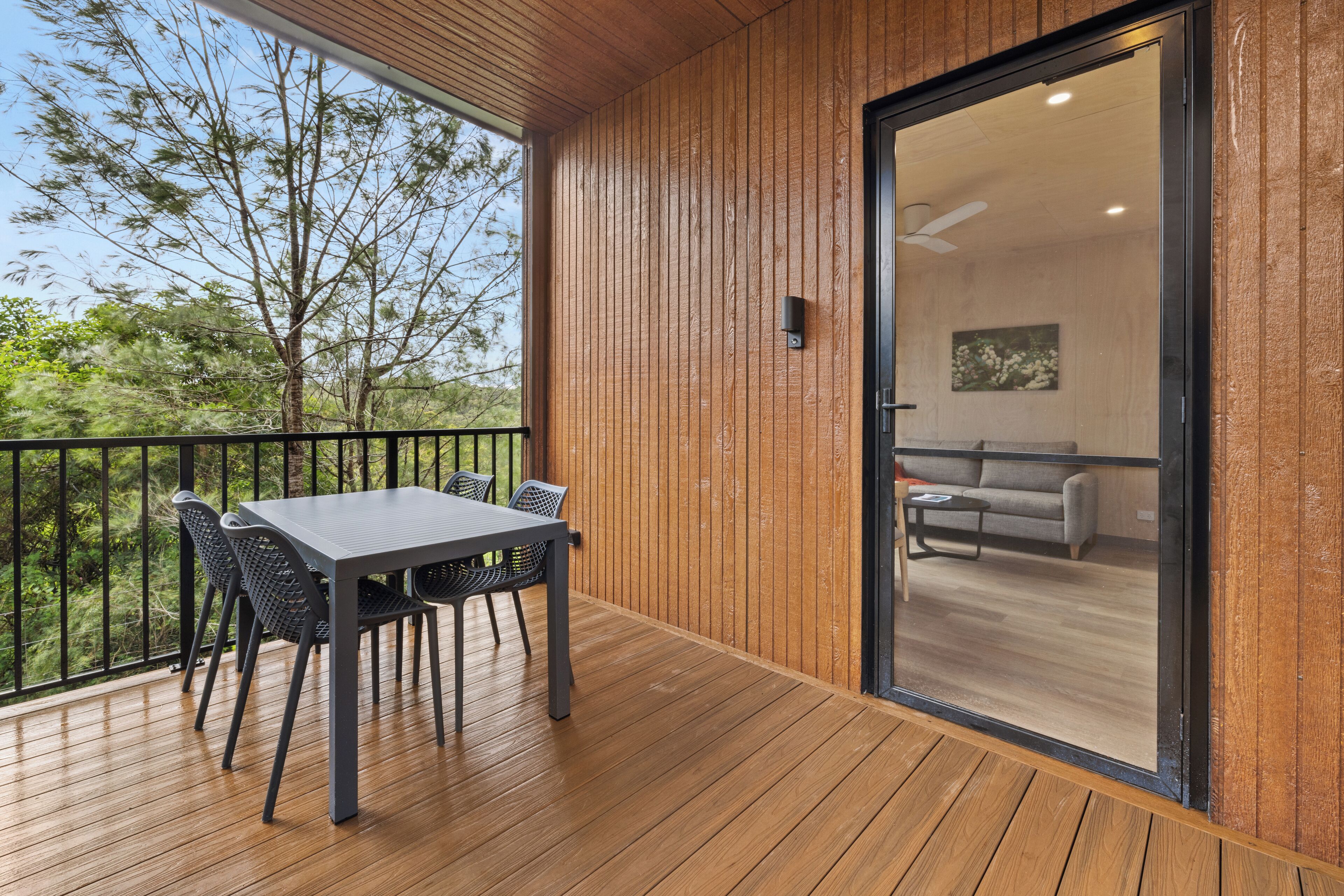 Deluxe 2 Bedroom Cabin | Balcony
