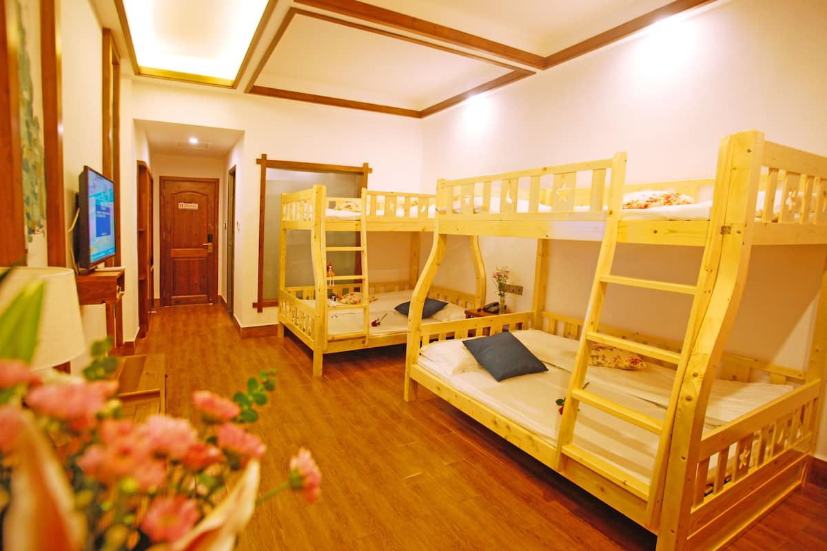 Grand Family Room | 1 bedroom, premium bedding, minibar, desk