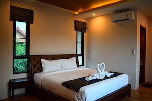 4-Bedroom Grand Pool Villa | 1 室のベッドルーム、セーフティボックス (室内)、デスク、WiFi (無料)