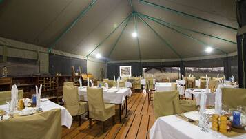 Free daily English breakfast