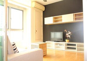 Huoneisto, 2 makuuhuonetta | Olohuone | Taulutelevisio