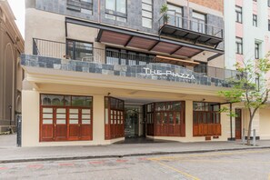 Front of property - Piazza Suite (Cape Town)