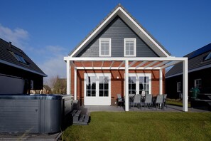 Watervilla Deluxe Wellness 8 pers. | 3 Schlafzimmer, individuell dekoriert, individuell eingerichtet