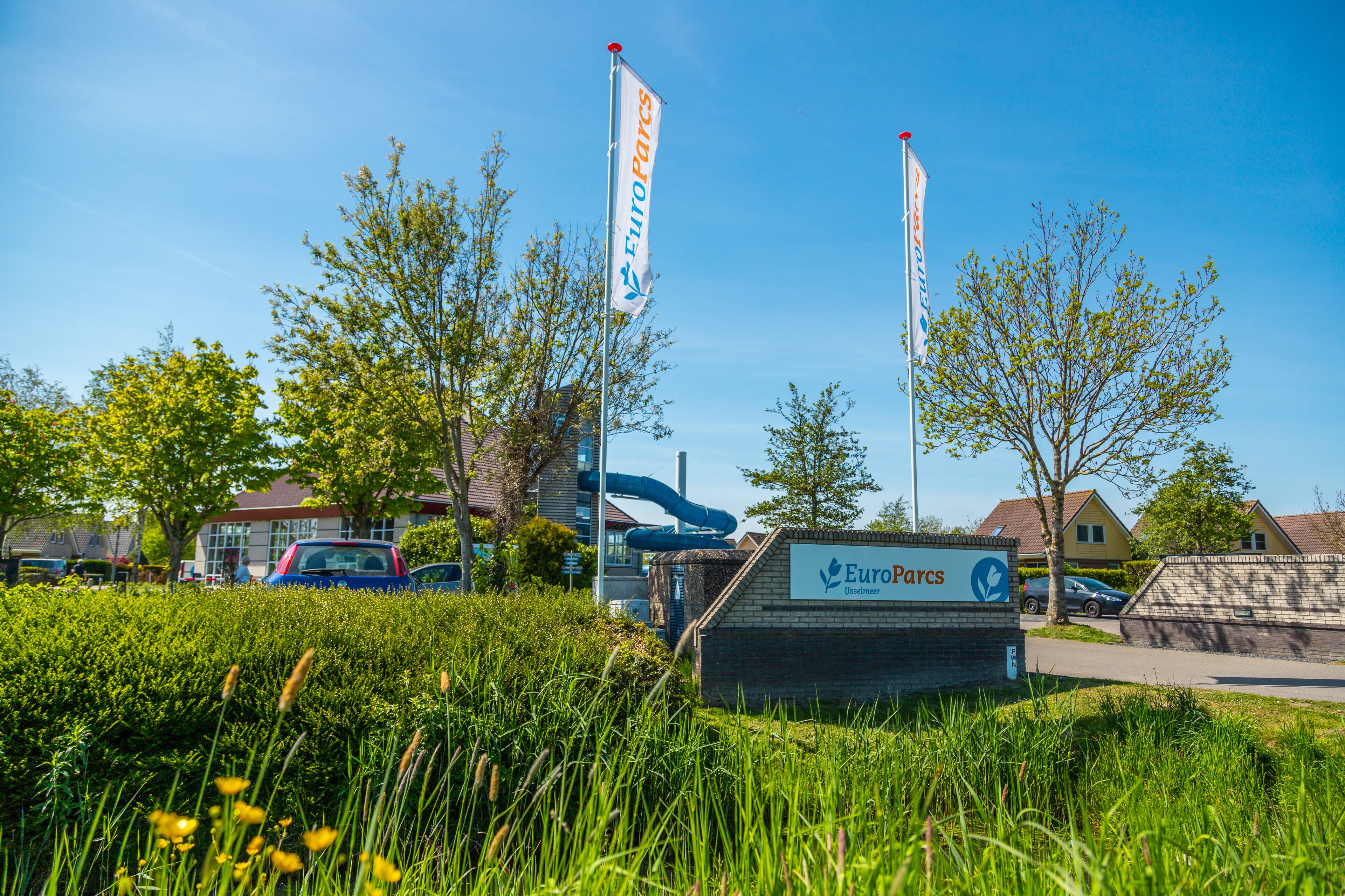 Pintu masuk properti