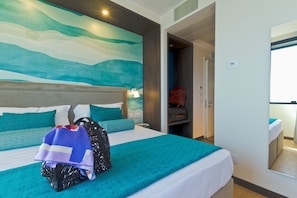 Premium bedding, down duvets, minibar, in-room safe