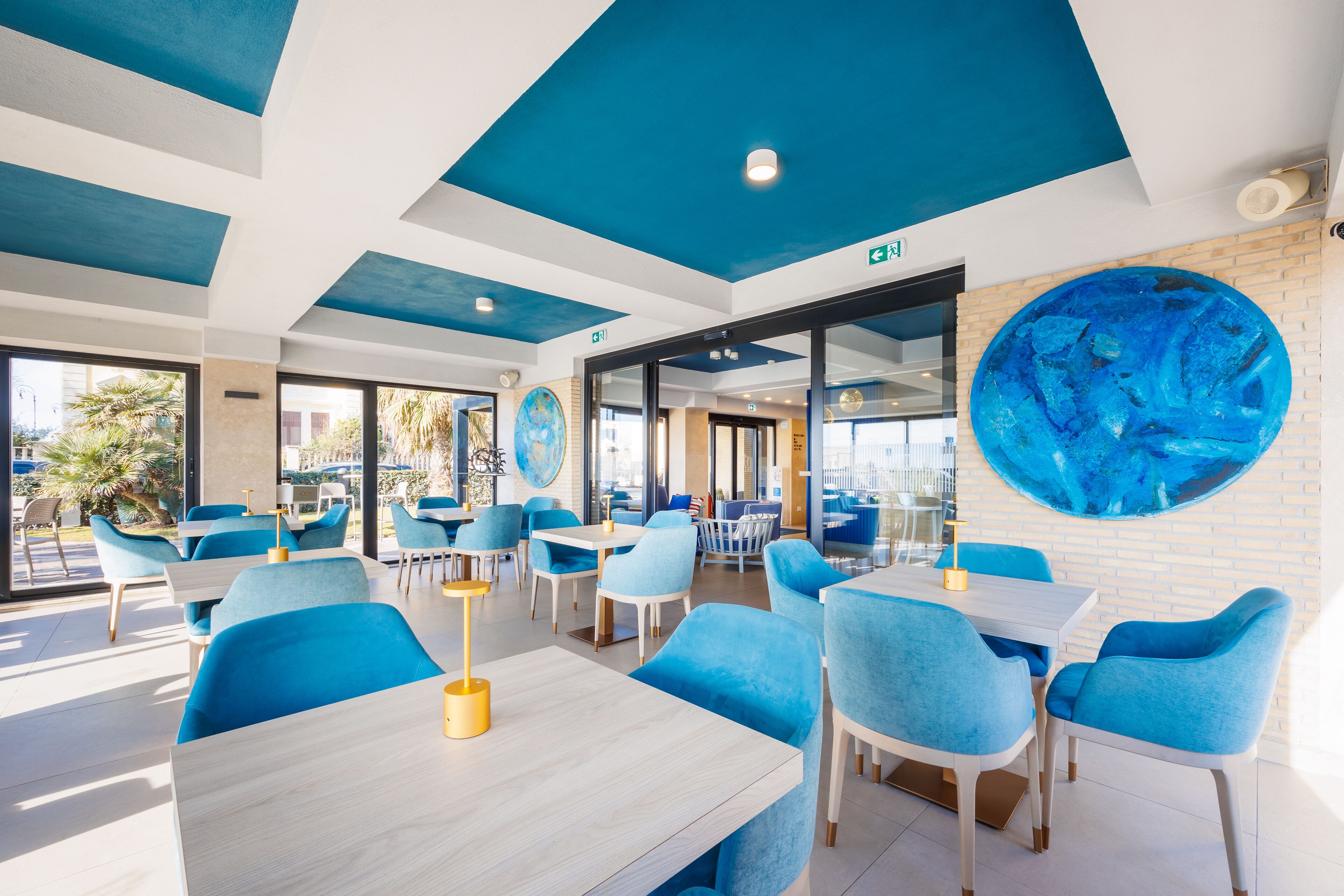 cocktail bar, beach views, open daily