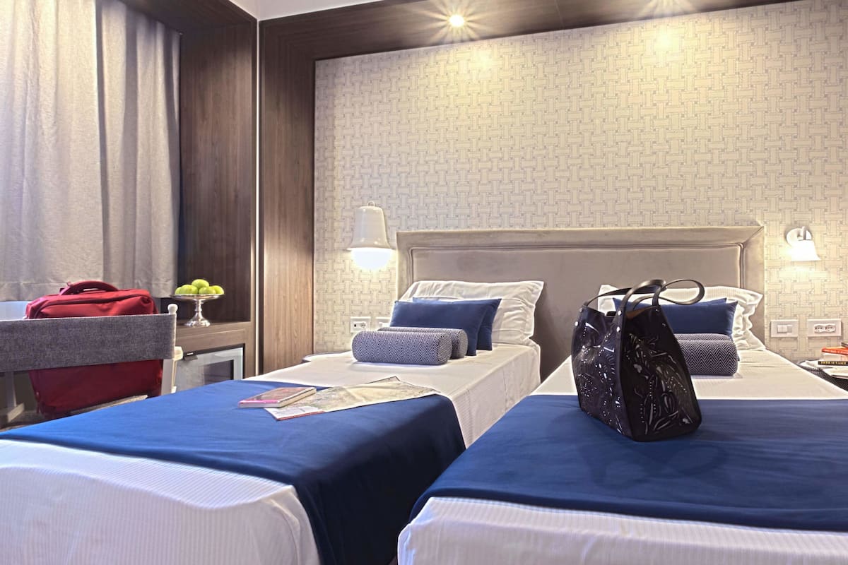 Ropa de cama de alta calidad, edredón y minibar