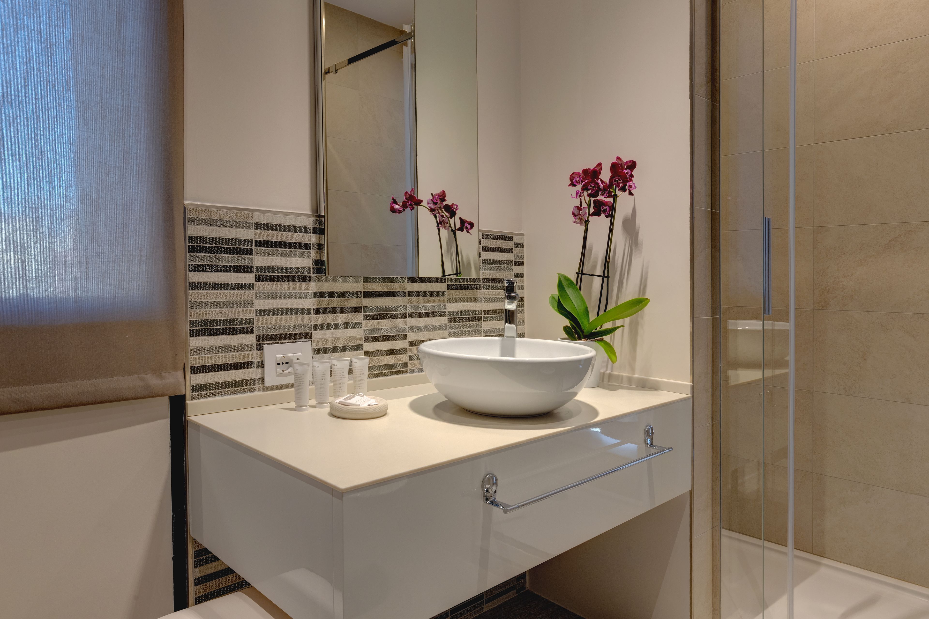 superior triple room | in-room dining