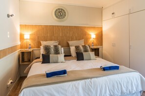 Design Studio Suite, 1 Bedroom, Mountain View